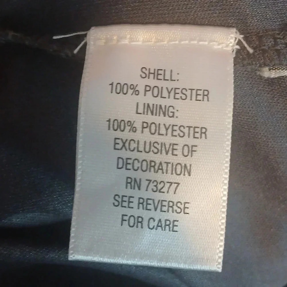 5/$25 Simply very Wang criss cross blue hues animal print sleeveless blouse - Picture 8 of 8